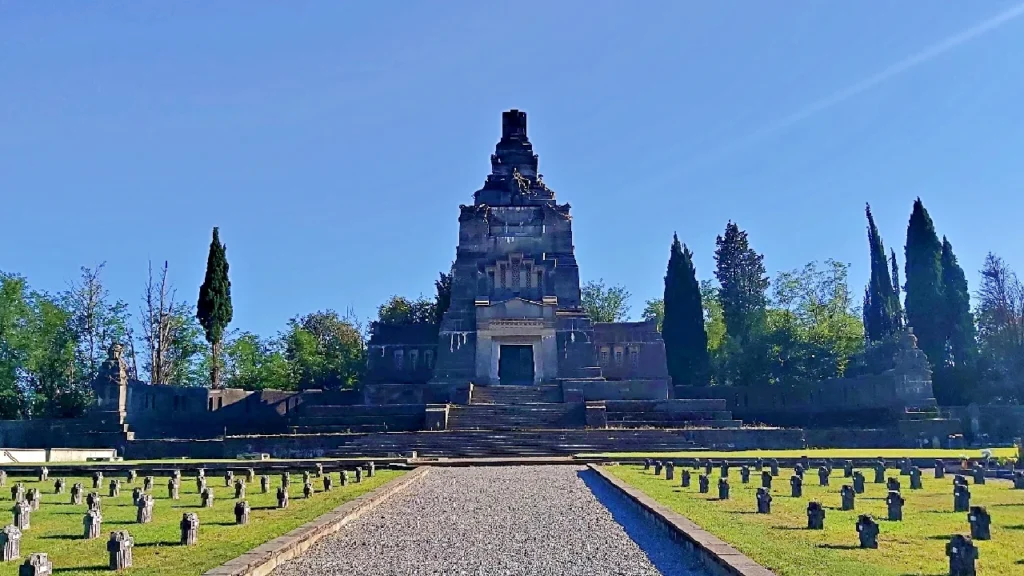 cimitero crespi d'adda