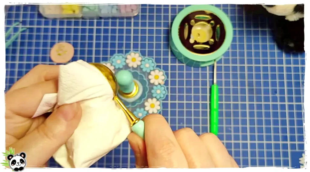 Esplorazione artistica con la ceralacca: 5 test per creare timbri di cera unici